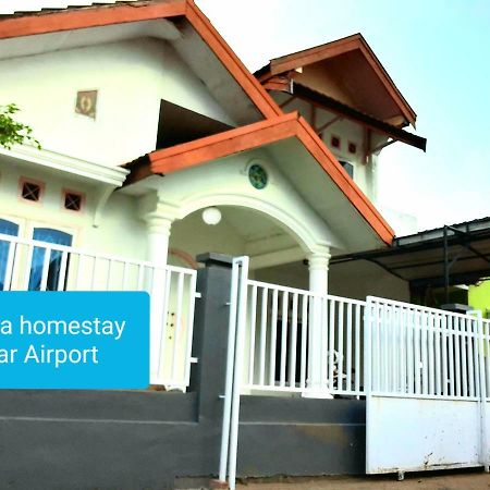 Almira Homestay Near Airport Jambi Buitenkant foto